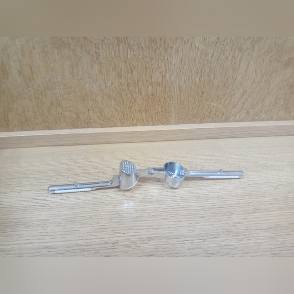 Pedrini Garlic Press - Picture 2 of 4